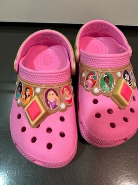 Disney Princess Crocs Size 9 Little Girl